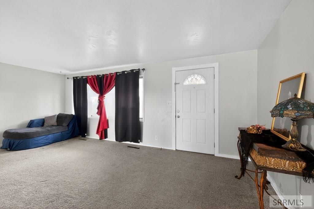 Image 8 of property listing at 495 Clifford Street, Blackfoot, ID 83221