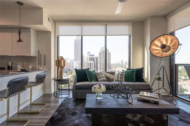 1400 W Peachtree NW Street Studio, Atlanta, GA 30309