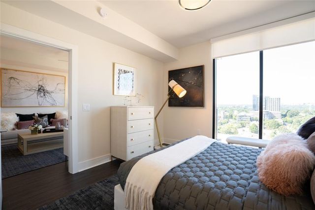 1400 W Peachtree NW Street Studio, Atlanta, GA 30309