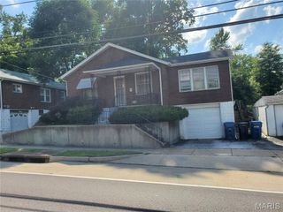 2937 N Hanley Road, Bel Ridge, MO 63121