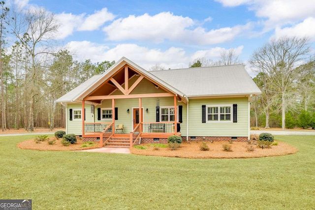 251 192 Highway N, Twin City, GA 30471