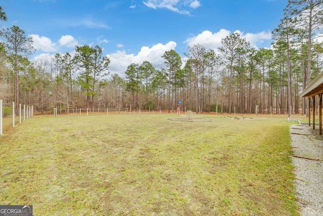 251 192 Highway N, Twin City, GA 30471