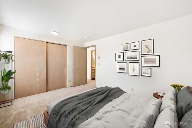 5911 SW Admiral Way, Seattle, WA 98116