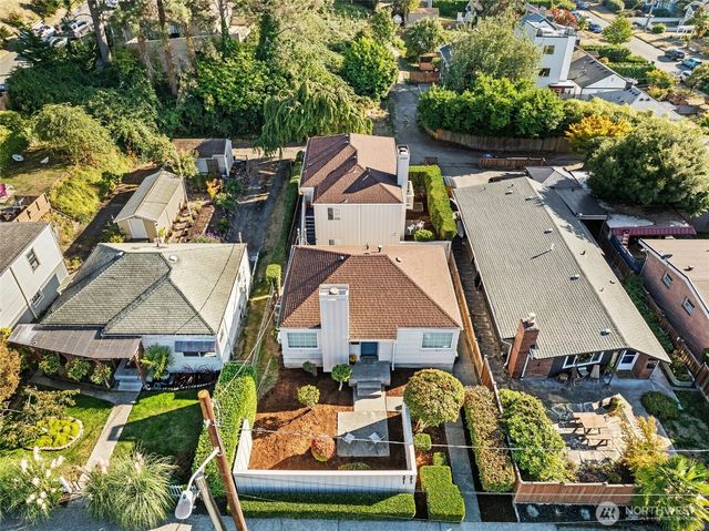 5911 SW Admiral Way, Seattle, WA 98116