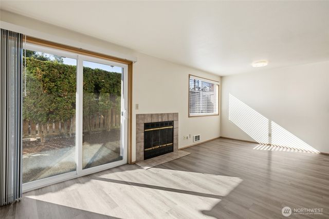 5911 SW Admiral Way, Seattle, WA 98116