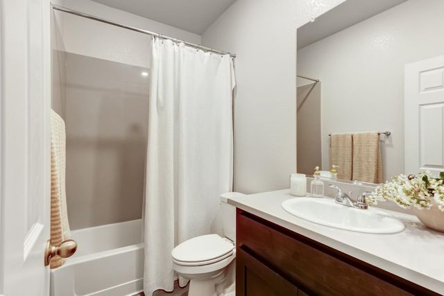 2032 Metalmark St, Roseville, CA 95747
