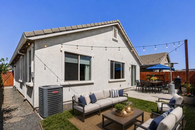 2032 Metalmark St, Roseville, CA 95747