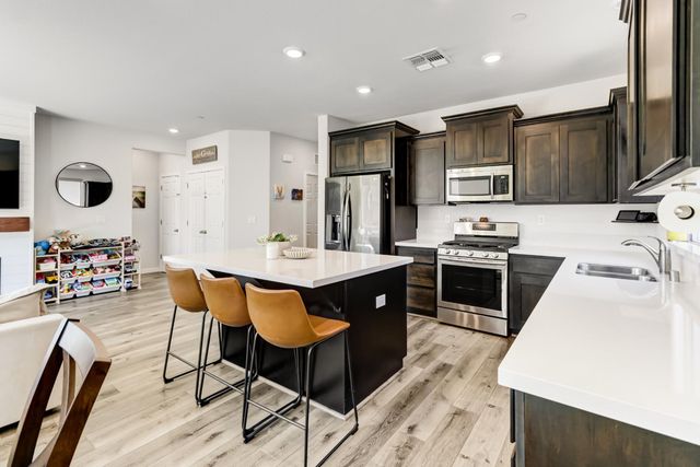 2032 Metalmark St, Roseville, CA 95747