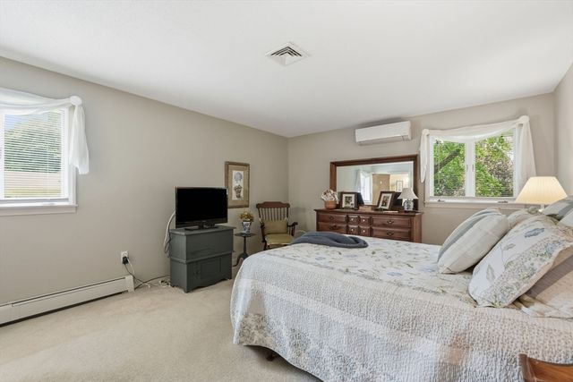 22 Williston Dr, Longmeadow, MA 01106