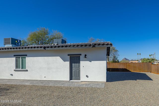 3044 N Estrella Avenue, Tucson, AZ 85705