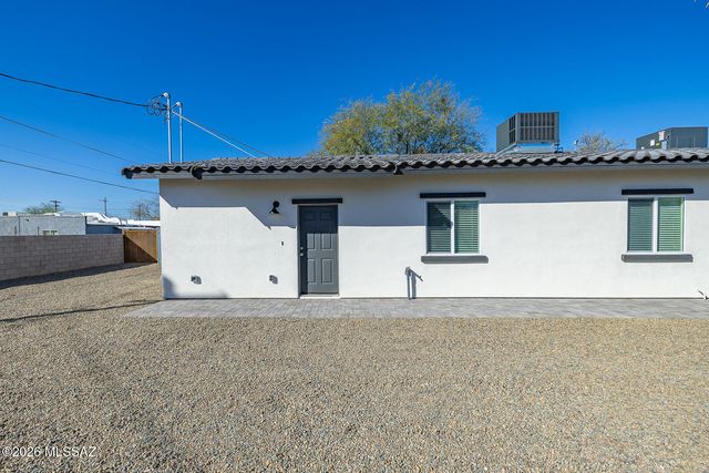 3044 N Estrella Avenue, Tucson, AZ 85705