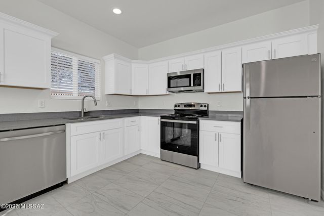 3044 N Estrella Avenue, Tucson, AZ 85705