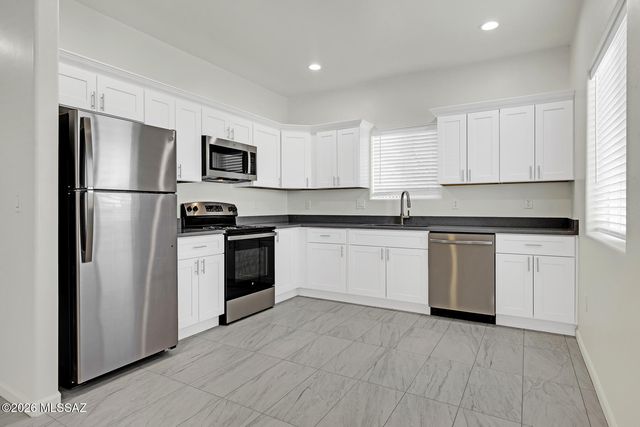 3044 N Estrella Avenue, Tucson, AZ 85705