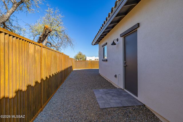 3044 N Estrella Avenue, Tucson, AZ 85705