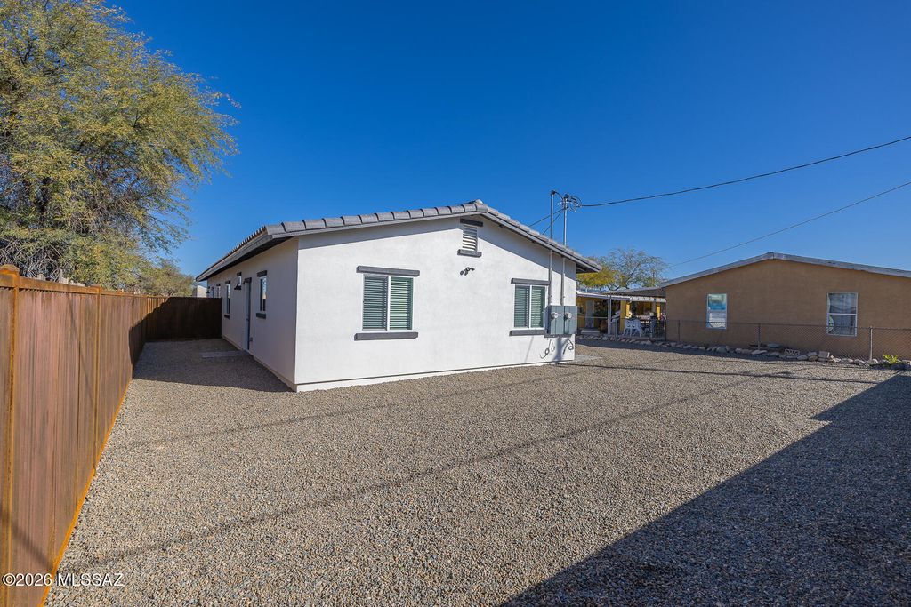 3044 N Estrella Avenue, Tucson, AZ 85705