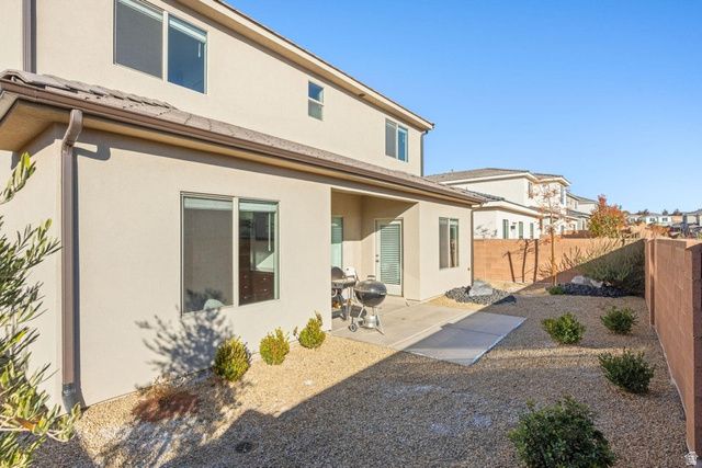 1382 E WHITE DESERT DR, St. George, UT 84790