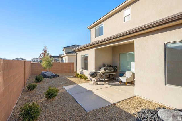 1382 E WHITE DESERT DR, St. George, UT 84790