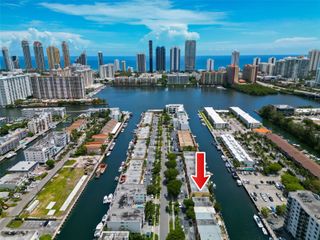 3756 NE 167th St 44, North Miami Beach, FL 33160