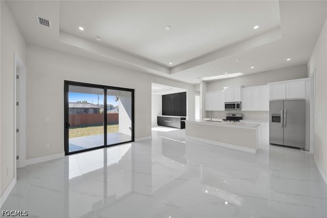 2913 14th ST W, Lehigh Acres, FL 33971