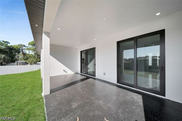 2913 14th ST W, Lehigh Acres, FL 33971