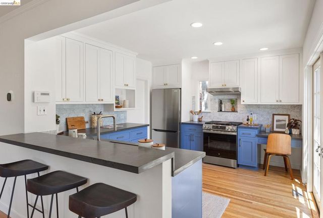 306 Wildwood Ave, Piedmont, CA 94611
