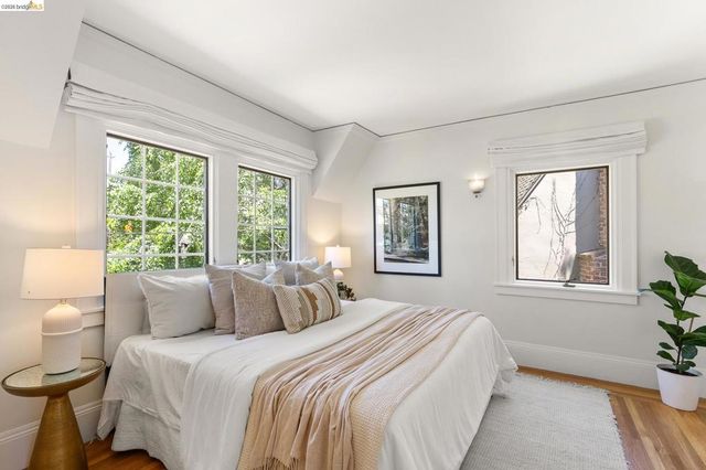 306 Wildwood Ave, Piedmont, CA 94611