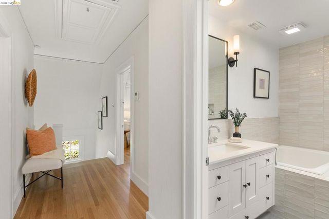 306 Wildwood Ave, Piedmont, CA 94611