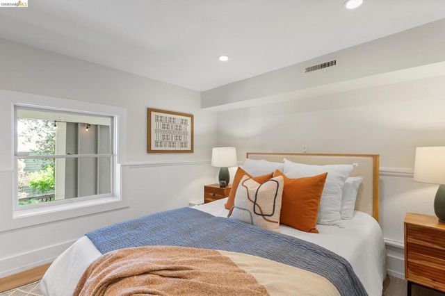 306 Wildwood Ave, Piedmont, CA 94611