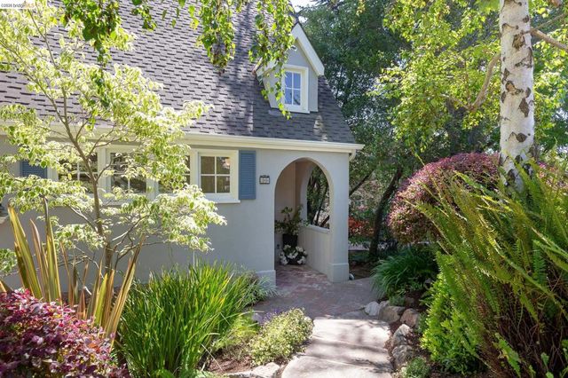 306 Wildwood Ave, Piedmont, CA 94611