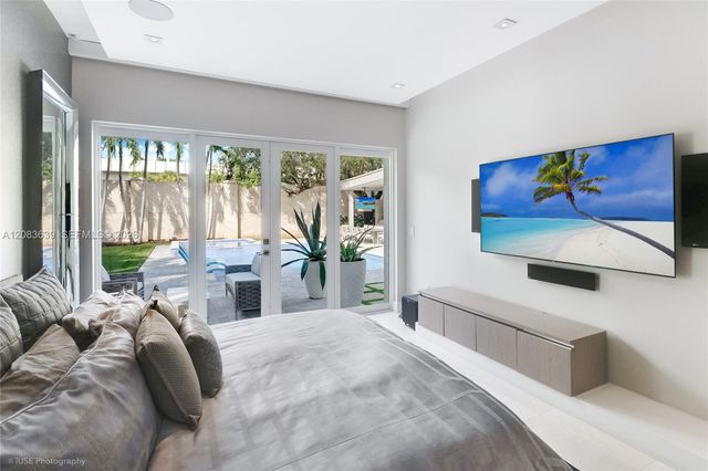 137 W Shore Drive, Miami, FL 33133