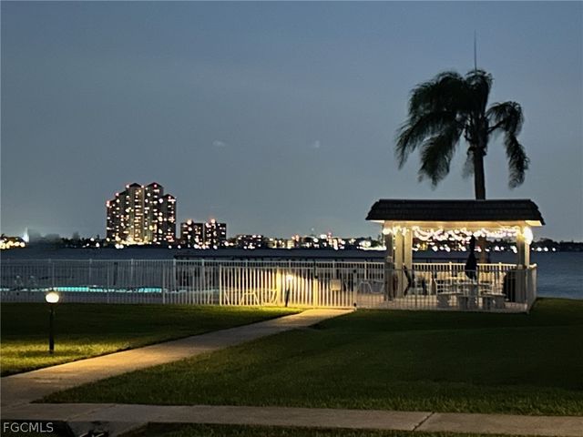 3390 N Key DR 2, North Fort Myers, FL 33903