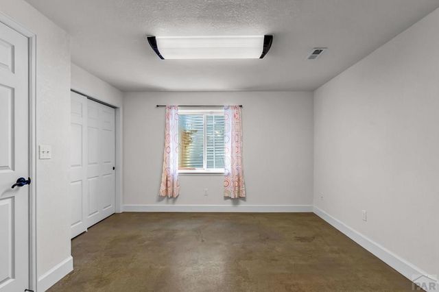 75 Wheatridge Dr, Pueblo, CO 81005