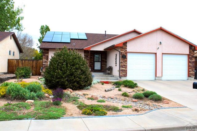 75 Wheatridge Dr, Pueblo, CO 81005