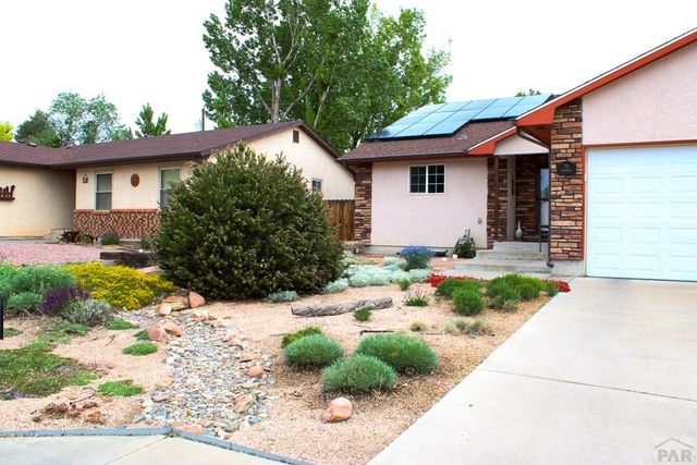 75 Wheatridge Dr, Pueblo, CO 81005