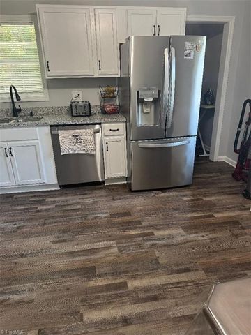 507 South Road, High Point, NC 27262
