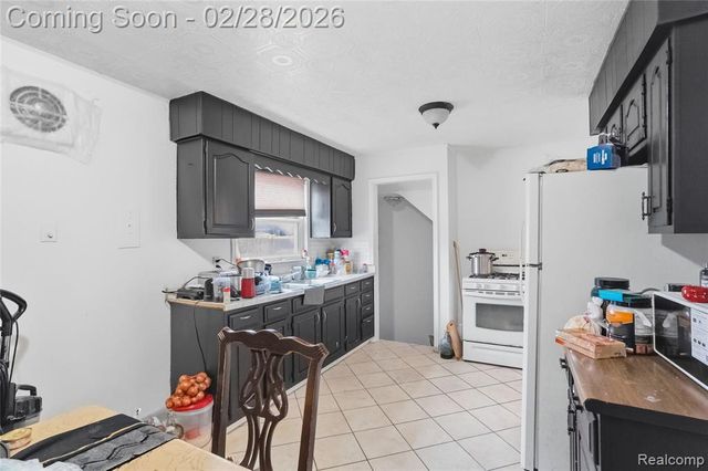 7401 Steadman Street, Dearborn, MI 48126