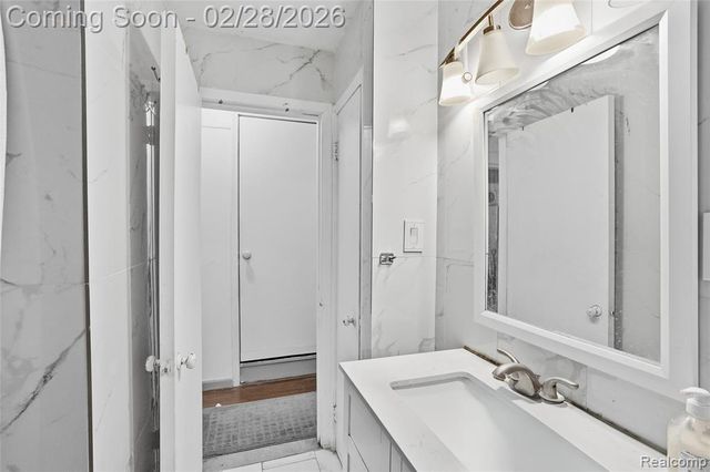 7401 Steadman Street, Dearborn, MI 48126