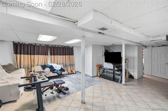 7401 Steadman Street, Dearborn, MI 48126