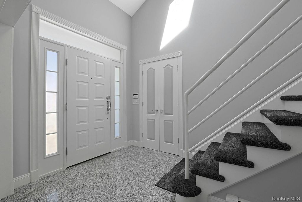 19 Maple Street, Scarsdale, NY 10583 — photo 3