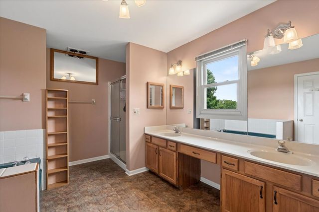 510 Ambria Drive, Mundelein, IL 60060