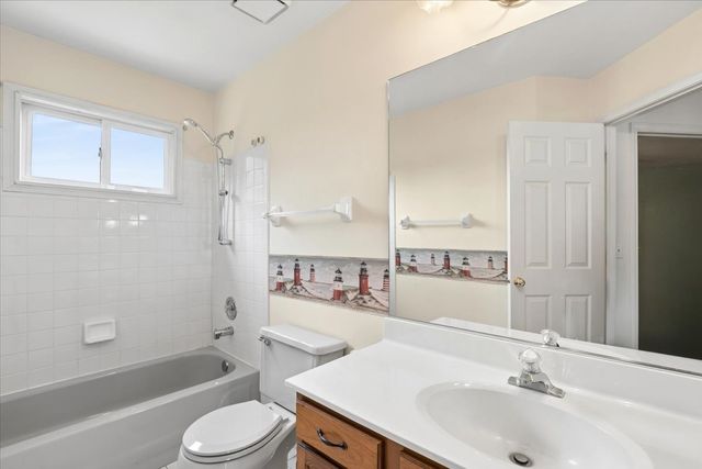 510 Ambria Drive, Mundelein, IL 60060