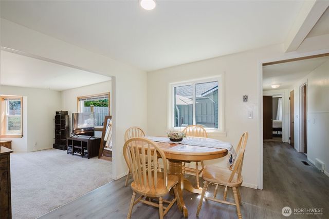 143 Dora Avenue, Bremerton, WA 98312