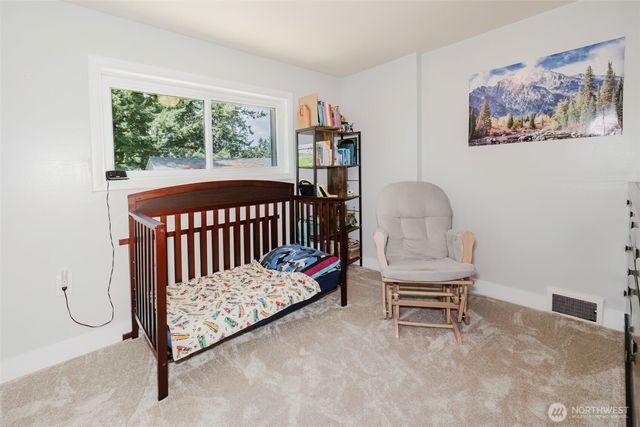 143 Dora Avenue, Bremerton, WA 98312