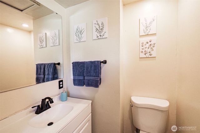 143 Dora Avenue, Bremerton, WA 98312