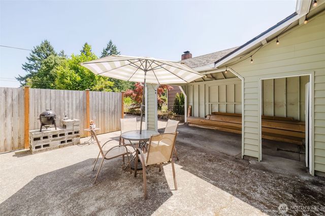 143 Dora Avenue, Bremerton, WA 98312