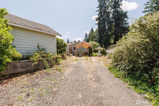 143 Dora Avenue, Bremerton, WA 98312