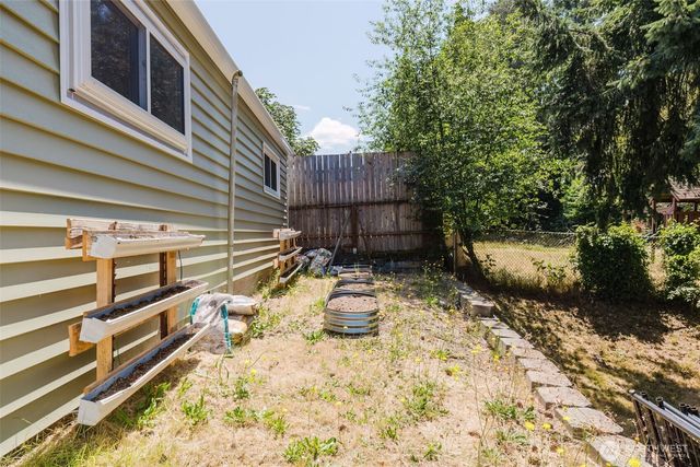 143 Dora Avenue, Bremerton, WA 98312