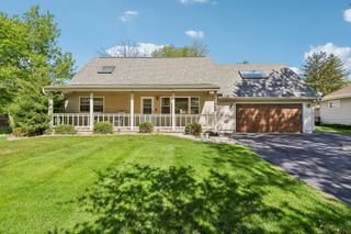 1320 N Harrison Street, Algonquin, IL 60102