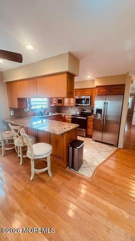 11 Bimini Drive, Toms River, NJ 08757
