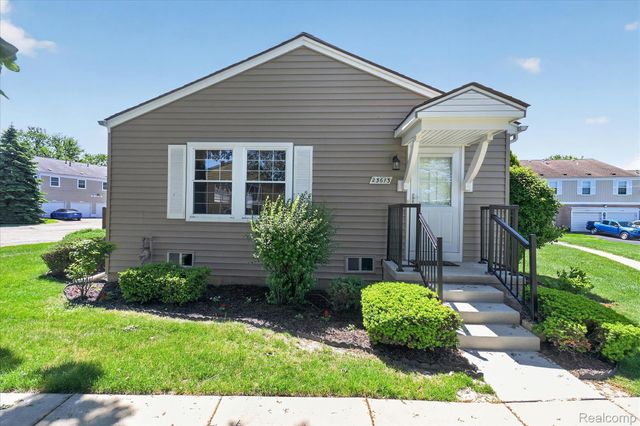 23613 N Rockledge, Novi, MI 48375